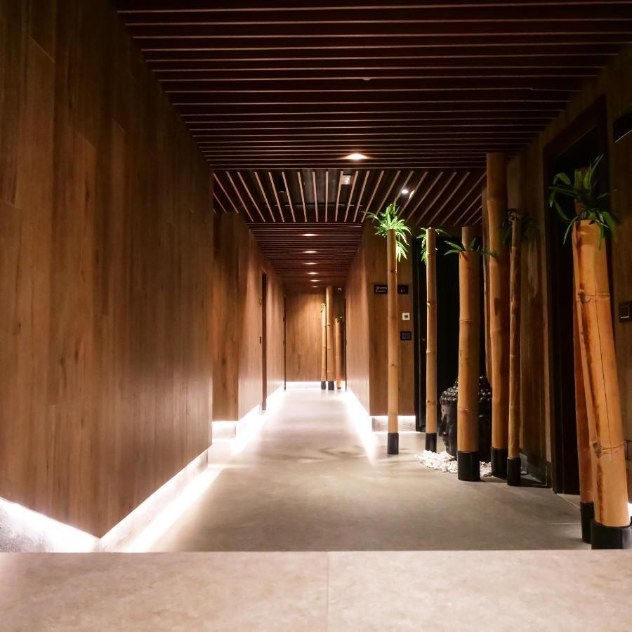 Select Hill Hotel 3*